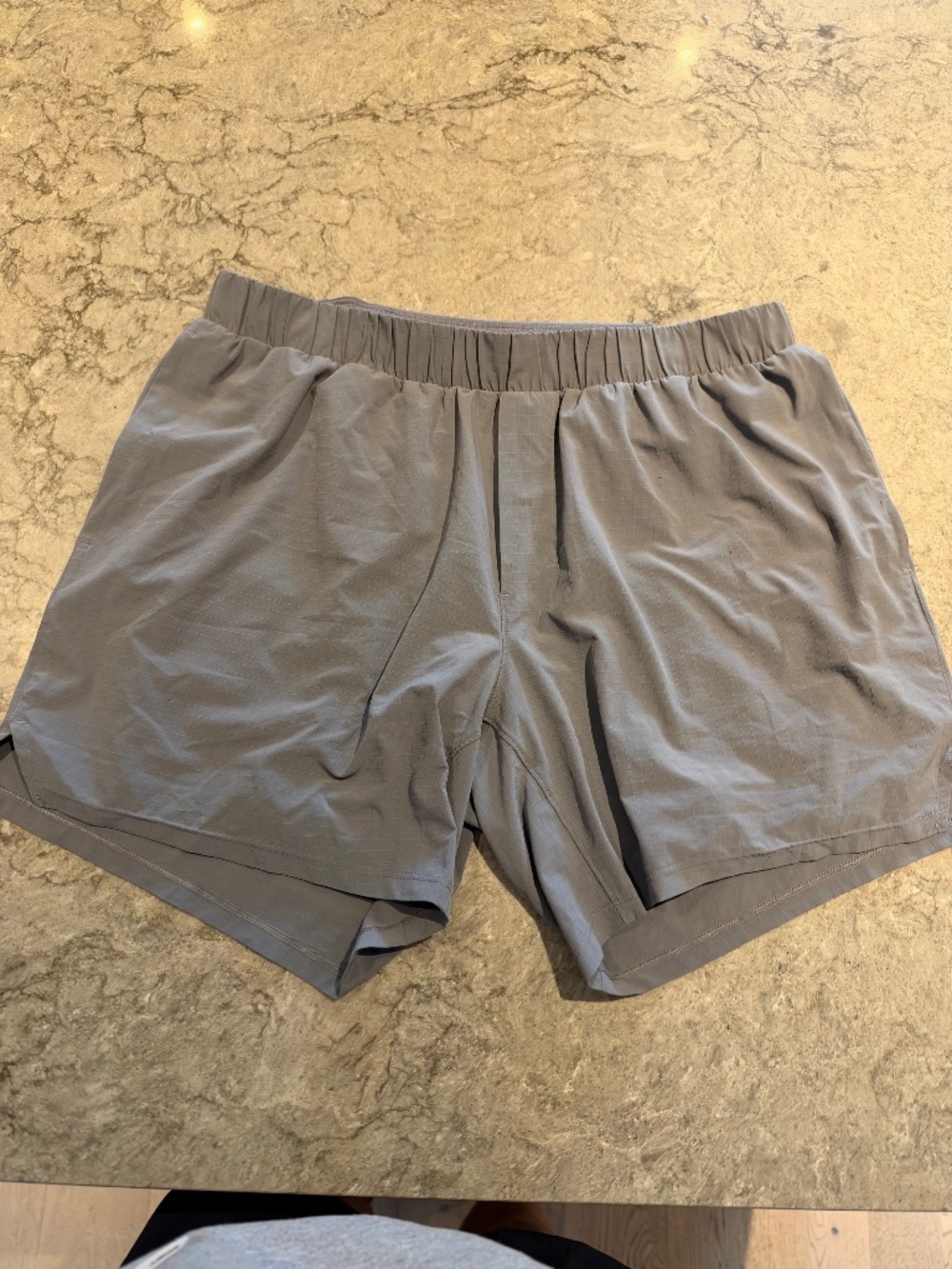 lululemon mile maker shorts 6" lined large grey